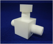 医療機器用樹脂部品（三方ジョイント）
